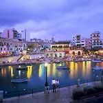 Seaview In Cambridge, By Buena Vista Appartement