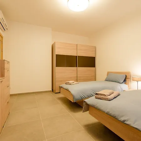 Seaview In Cambridge,