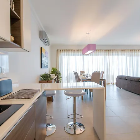 Seaview In Cambridge, Apartament Sliema