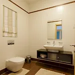 Seaview In Cambridge, By Buena Vista Apartment *
