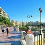 Seaview In Cambridge, By Buena Vista