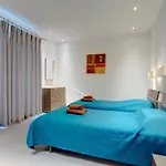 Apartment Seaview In Cambridge, By Buena Vista *