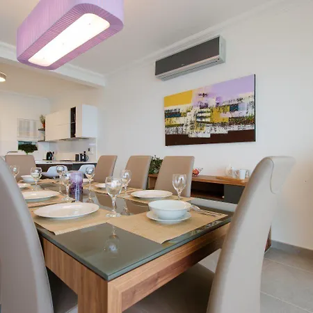 Seaview In Cambridge, Apartman