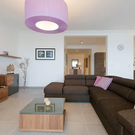 Seaview In Cambridge, By Buena Vista Sliema