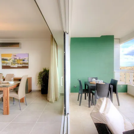 Seaview In Cambridge,