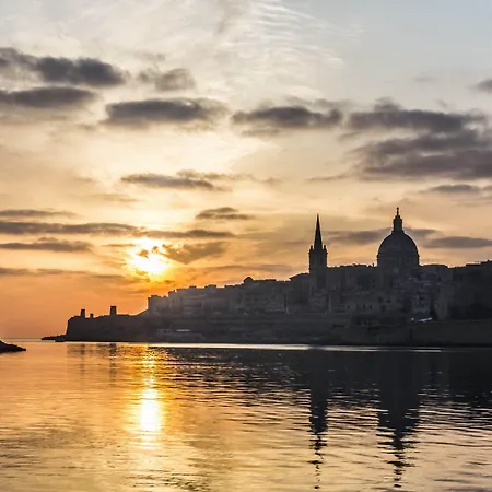Seaview In Cambridge, By Buena Vista Apartment Sliema