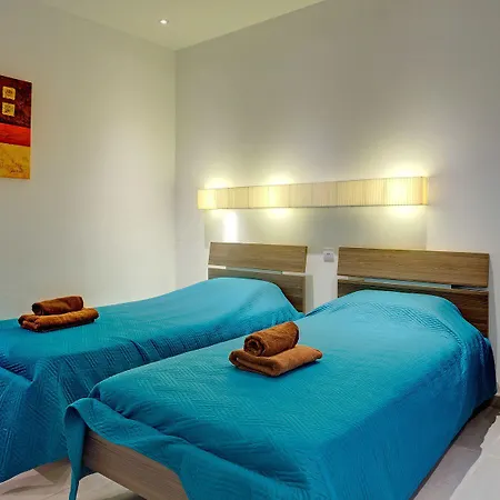 Seaview In Cambridge, Apartment