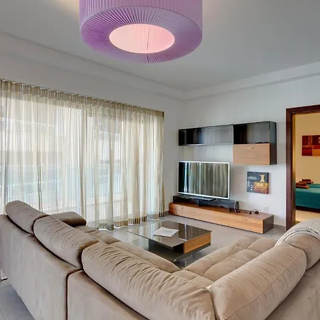 Seaview In Cambridge, By Buena Vista Appartamento Sliema
