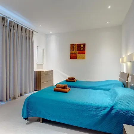 Apartment Seaview In Cambridge, By Buena Vista *