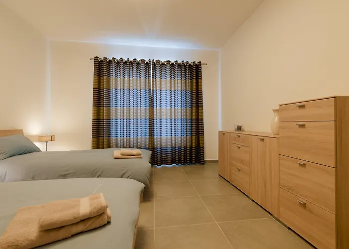 Seaview In Cambridge, Apartment