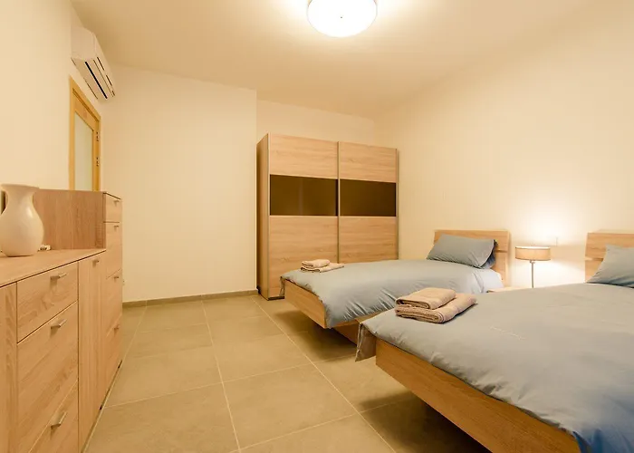 Seaview In Cambridge,