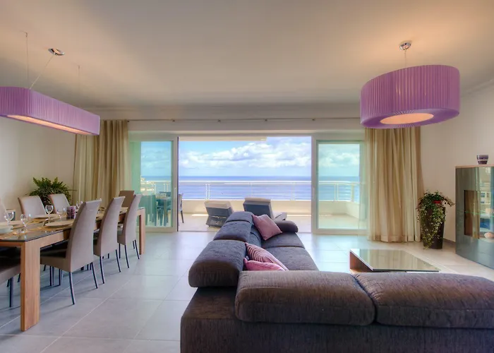 Seaview In Cambridge, Apartment