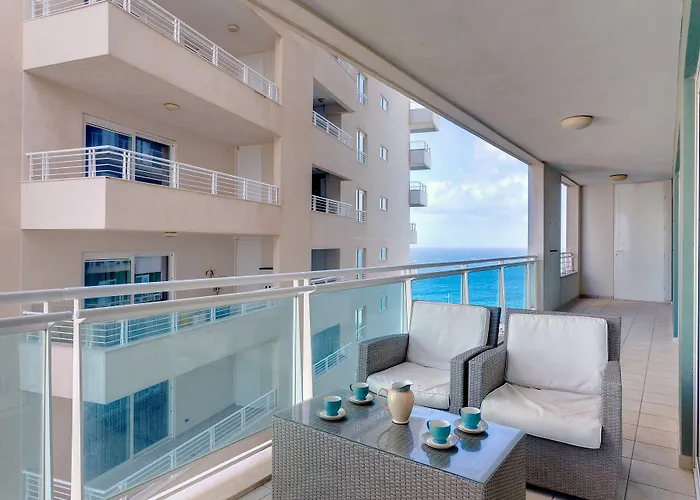 Seaview In Cambridge, Sliema