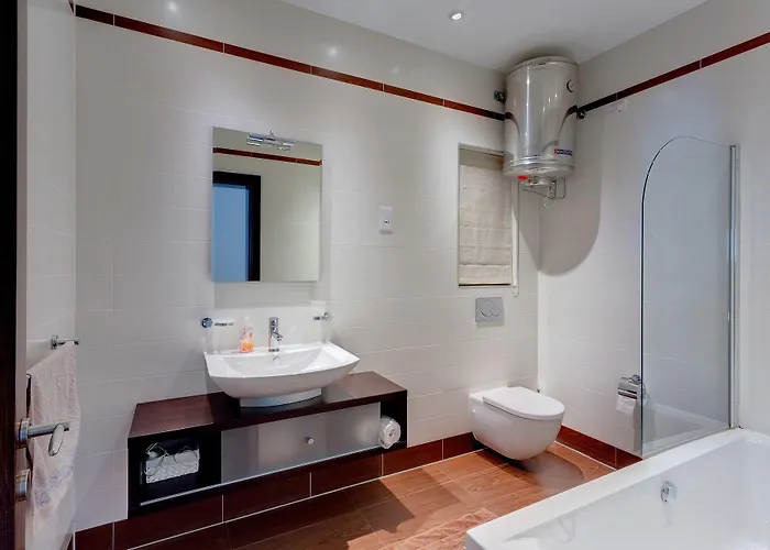 Seaview In Cambridge, Apartment