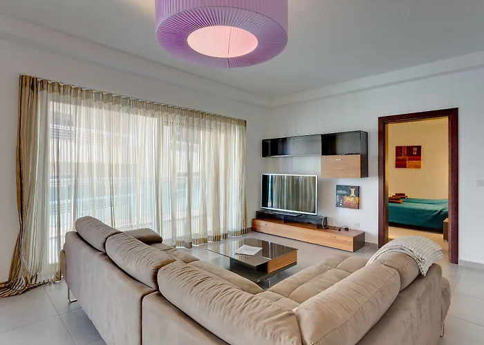 Seaview In Cambridge, * Sliema