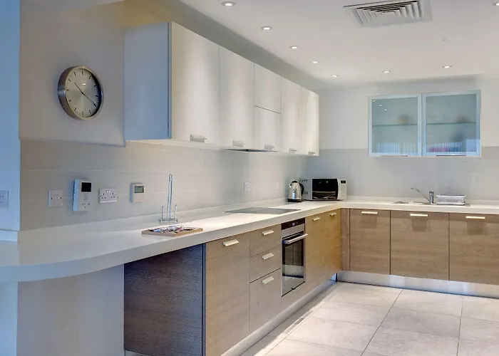 Seaview In Cambridge, Apartment